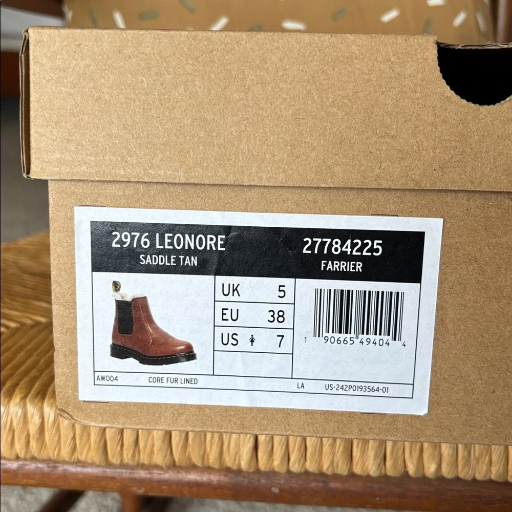 Doc Martins Lenore Saddle Brown Leather Chelsea Boots w Fur Lining sz 7 🌼